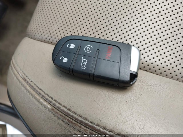 44177686 :رقم المزاد ، 1C4RJFCG8EC153232 vin ، 2014 Jeep Grand Cherokee Overland مزاد بيع