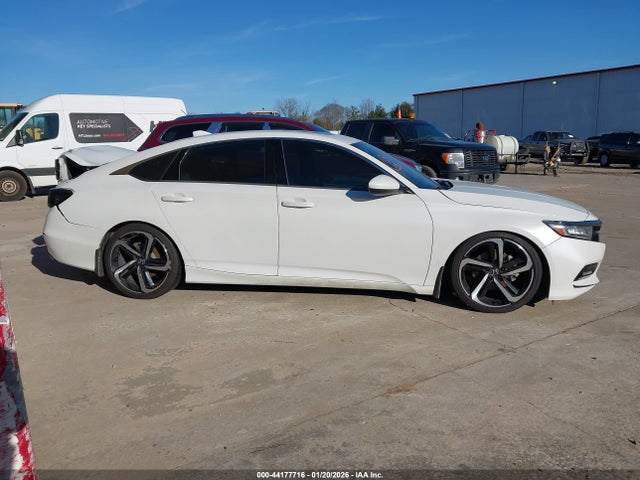 2018 Honda Accord Sport 2.0t მანქანა იყიდება აუქციონზე, vin: 1HGCV2F33JA045975, აუქციონის ნომერი: 44177716