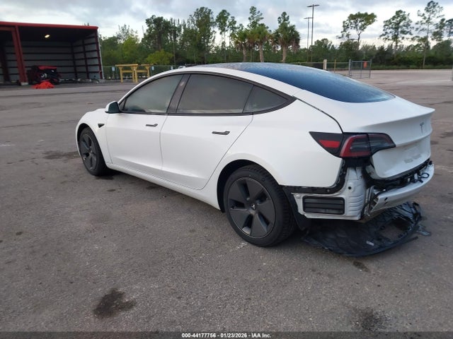 2023 TESLA MODEL 3 5YJ3E1EA1PF579078 Photo 2