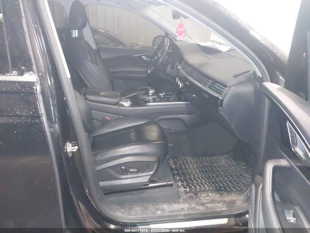 2019 AUDI Q7 WA1LAAF73KD010192 Photo 4
