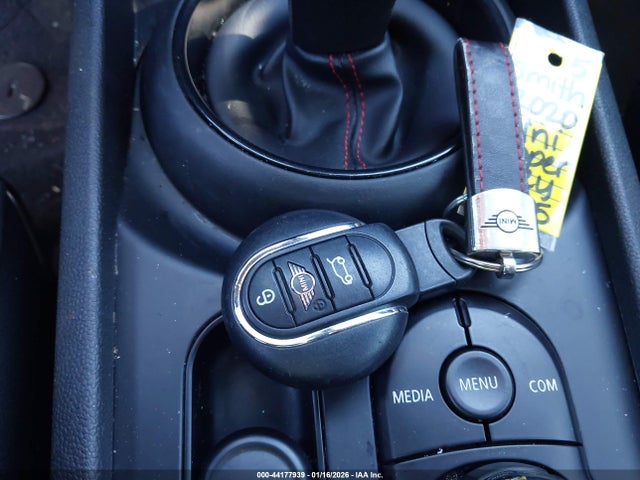 2020 MINI CLUBMAN WMWLV7C07L2M49605 Photo 10