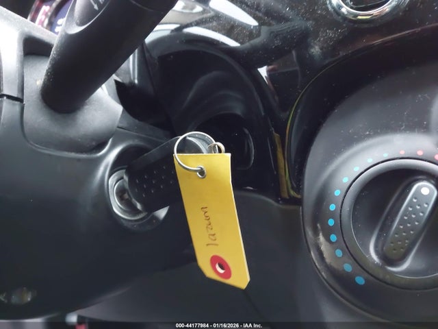 2018 FIAT 500 3C3CFFKH9JT510163 Photo 10