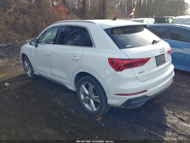 2021 AUDI Q3 WA1DECF38M1023977 Photo 2