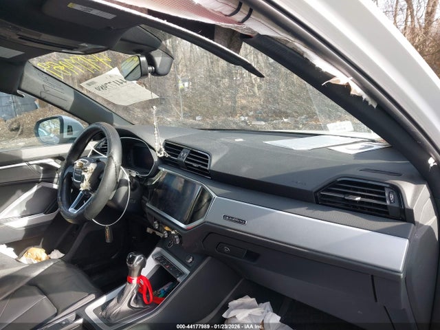2021 AUDI Q3 WA1DECF38M1023977 Photo 4