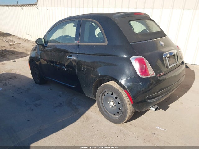 2015 FIAT 500C 3C3CFFDR1FT528573 Photo 2