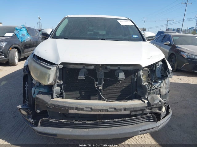 5TDZKRFH7FS078011 Toyota Highlander Le Plus V6