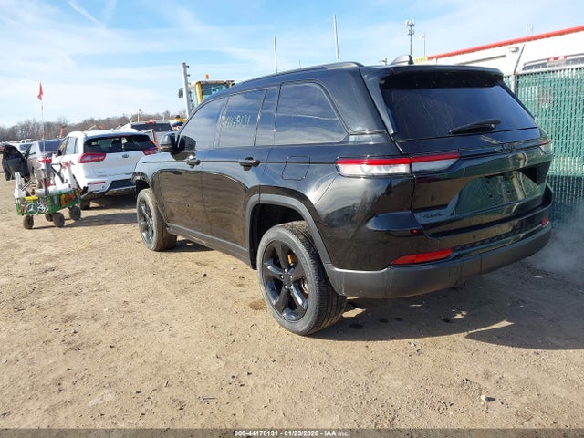 2022 JEEP GRAND CHEROKEE 1C4RJHAG0N8610777 Photo 2