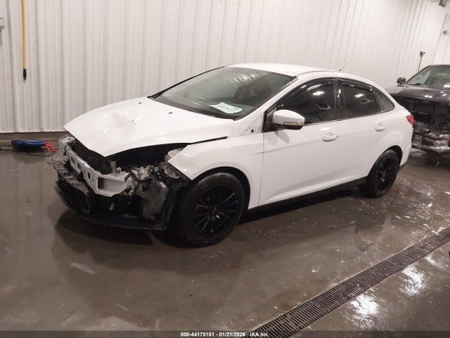Ford FOCUS SE 2017 1FADP3F28HL222745 Image 2