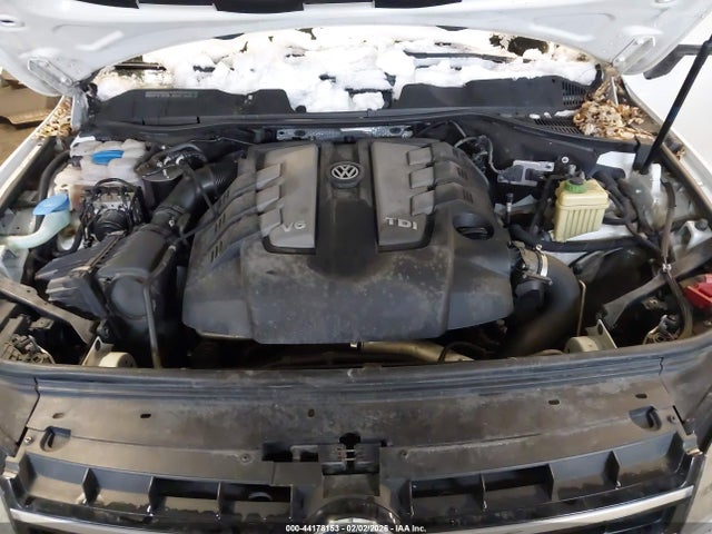 2013 Volkswagen Touareg Tdi Lux მანქანა იყიდება აუქციონზე, vin: WVGEP9BP3DD011102, აუქციონის ნომერი: 44178153