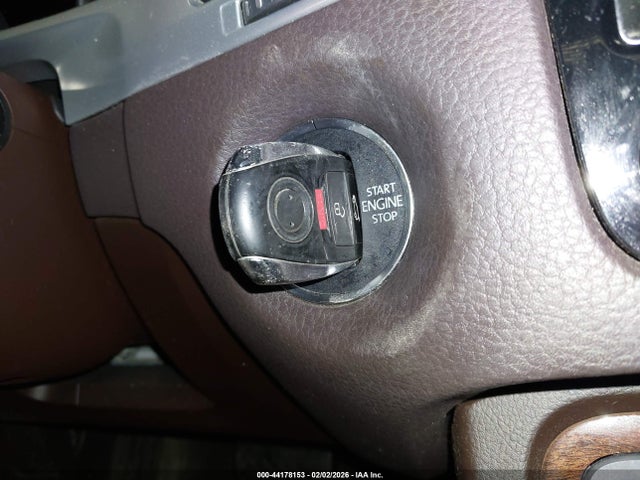 2013 Volkswagen Touareg Tdi Lux მანქანა იყიდება აუქციონზე, vin: WVGEP9BP3DD011102, აუქციონის ნომერი: 44178153