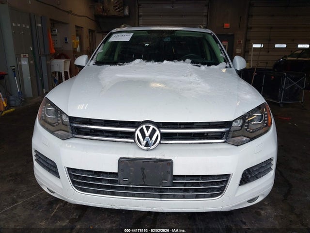 2013 Volkswagen Touareg Tdi Lux მანქანა იყიდება აუქციონზე, vin: WVGEP9BP3DD011102, აუქციონის ნომერი: 44178153