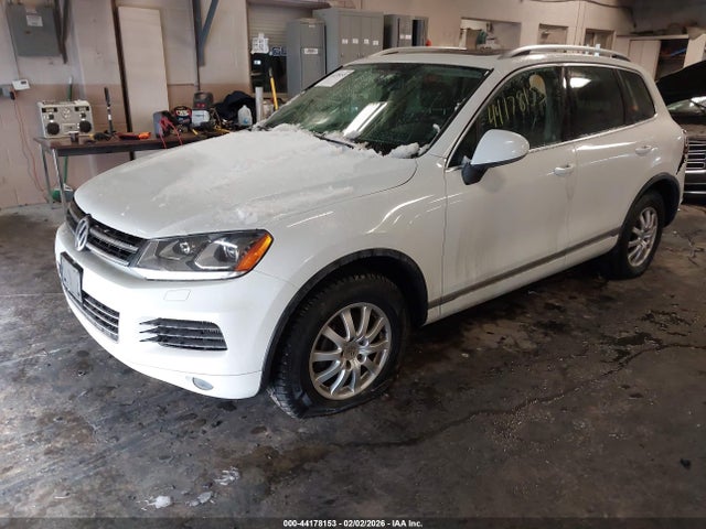 2013 Volkswagen Touareg Tdi Lux მანქანა იყიდება აუქციონზე, vin: WVGEP9BP3DD011102, აუქციონის ნომერი: 44178153