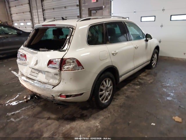 2013 Volkswagen Touareg Tdi Lux მანქანა იყიდება აუქციონზე, vin: WVGEP9BP3DD011102, აუქციონის ნომერი: 44178153