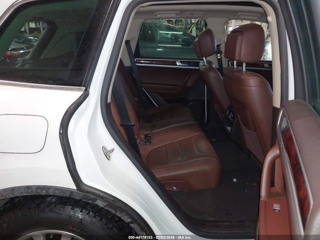 2013 Volkswagen Touareg Tdi Lux მანქანა იყიდება აუქციონზე, vin: WVGEP9BP3DD011102, აუქციონის ნომერი: 44178153