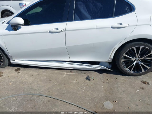 Продажа на аукционе авто 2018 Toyota Camry Se, vin: JTNB11HK3J3070704, номер лота: 44178193