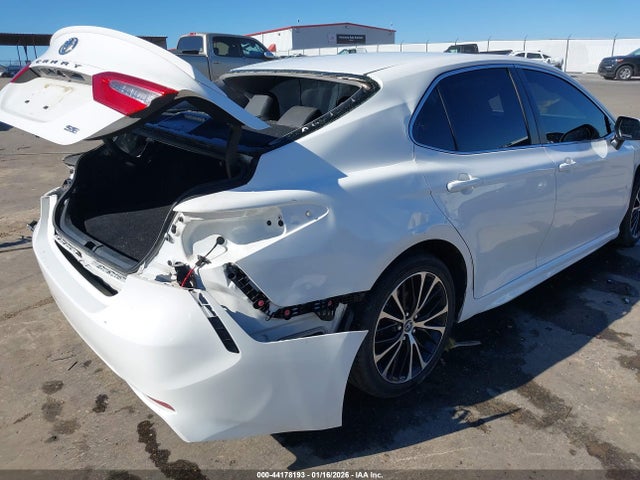 Продажа на аукционе авто 2018 Toyota Camry Se, vin: JTNB11HK3J3070704, номер лота: 44178193