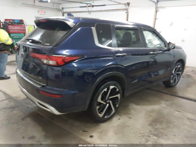 2022 MITSUBISHI OUTLANDER JA4J4UA89NZ039302 Photo 3