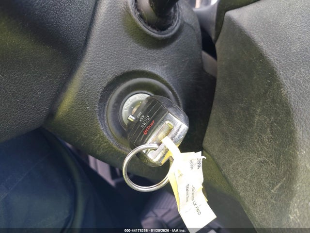5XYPG4A54HG291264 KIA Sorento 3.3l Lx