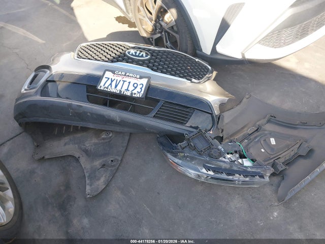5XYPG4A54HG291264 KIA Sorento 3.3l Lx