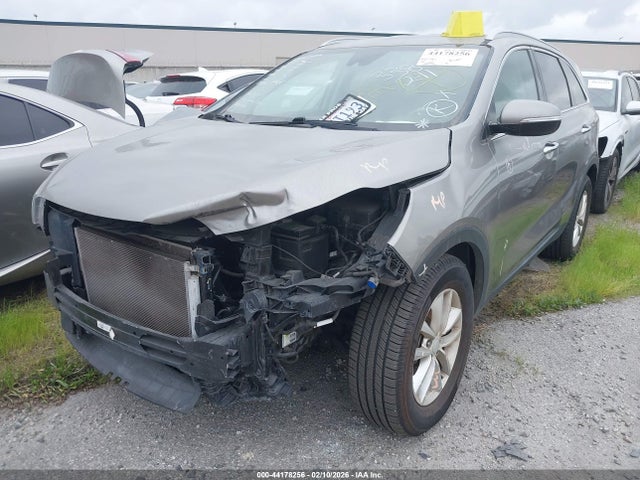 5XYPG4A54HG291264 KIA Sorento 3.3l Lx
