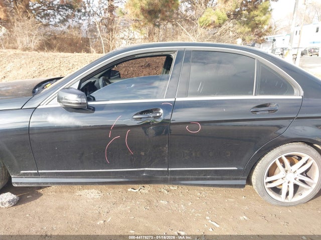 2012 Mercedes-benz C 300 Sport 4matic მანქანა იყიდება აუქციონზე, vin: WDDGF8BB1CA715223, აუქციონის ნომერი: 44178273
