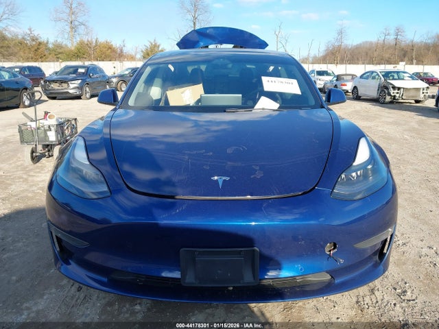 44178301 :رقم المزاد ، 5YJ3E1EB7NF111507 vin ، 2022 Tesla Model 3 Long Range Dual Motor All-wheel Drive مزاد بيع