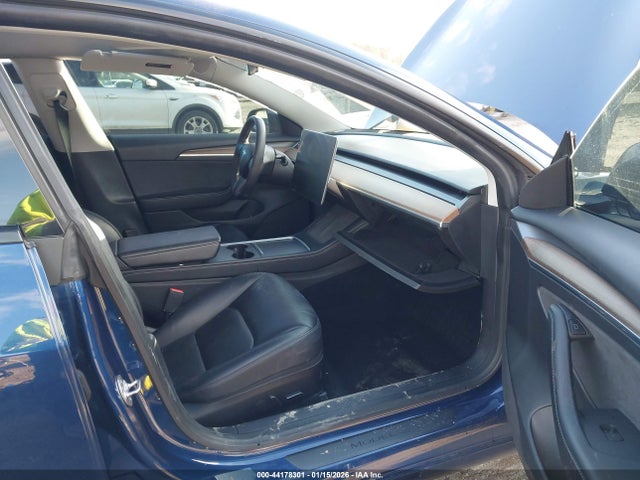 44178301 :رقم المزاد ، 5YJ3E1EB7NF111507 vin ، 2022 Tesla Model 3 Long Range Dual Motor All-wheel Drive مزاد بيع