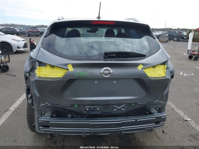 2018 Nissan Rogue Sport Sl მანქანა იყიდება აუქციონზე, vin: JN1BJ1CR7JW210683, აუქციონის ნომერი: 44178439