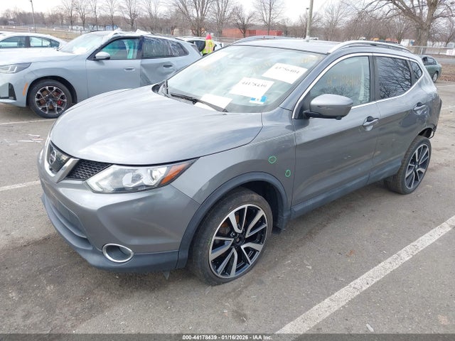 2018 Nissan Rogue Sport Sl მანქანა იყიდება აუქციონზე, vin: JN1BJ1CR7JW210683, აუქციონის ნომერი: 44178439