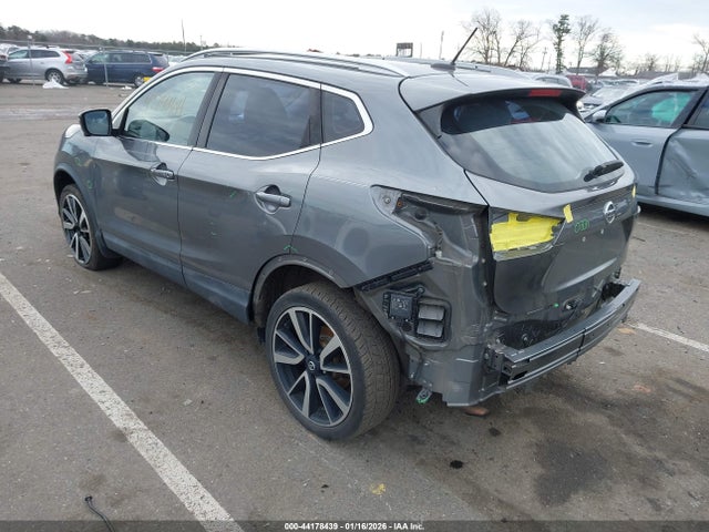 2018 Nissan Rogue Sport Sl მანქანა იყიდება აუქციონზე, vin: JN1BJ1CR7JW210683, აუქციონის ნომერი: 44178439