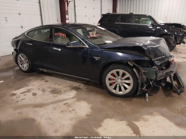 2015 TESLA MODEL S 5YJSA1H27FFP70210 Photo 0