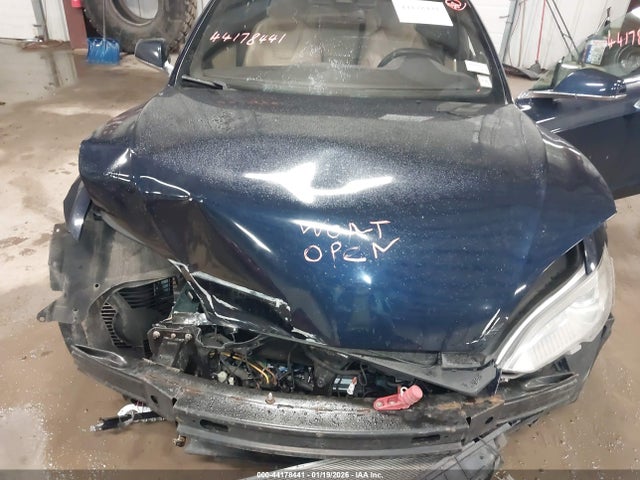 2015 TESLA MODEL S 5YJSA1H27FFP70210 Photo 9