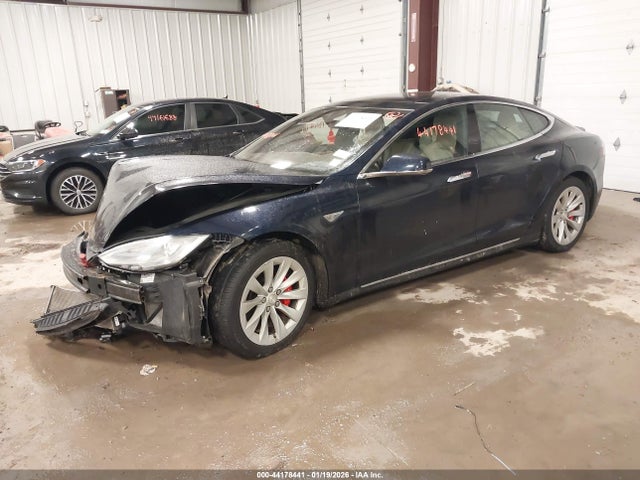2015 TESLA MODEL S 5YJSA1H27FFP70210 Photo 1