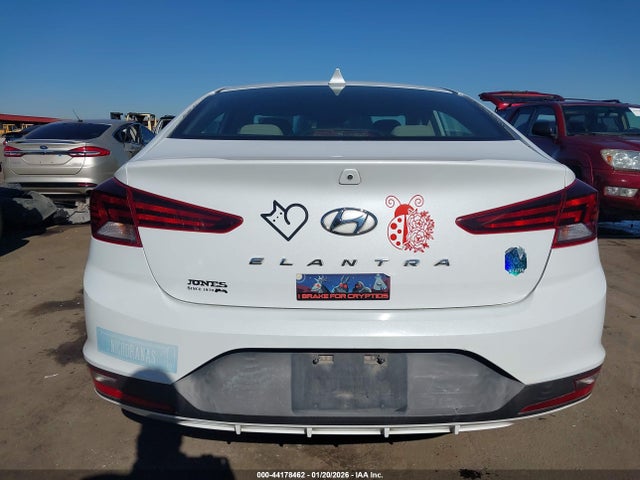Hyundai ELANTRA SEL 2019 5NPD84LF0KH424169 Image 17