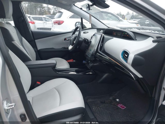 Toyota Prius Prime Premium 2017 JTDKARFP5H3005686 Image 5
