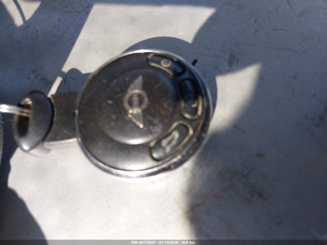 2008 MINI COOPER WMWMF33558TT66374 Photo 10