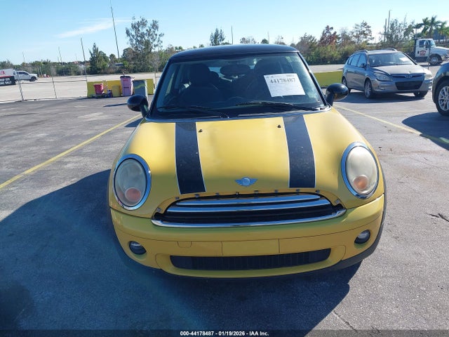 2008 MINI COOPER WMWMF33558TT66374 Photo 5