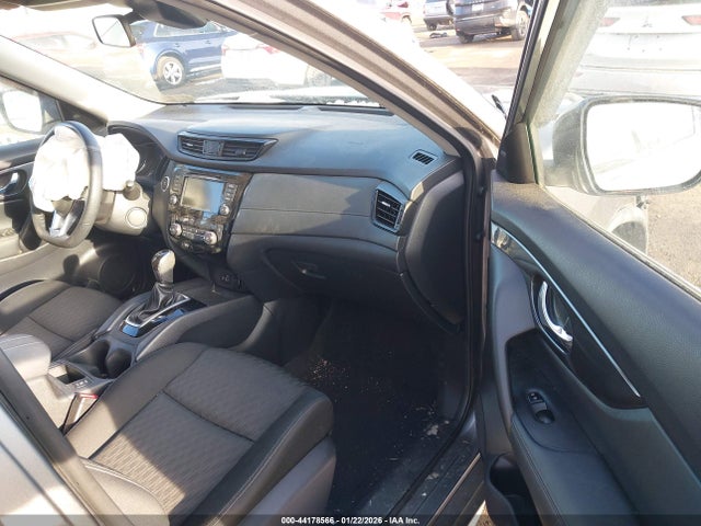 2019 NISSAN ROGUE KNMAT2MV0KP542903 Photo 4