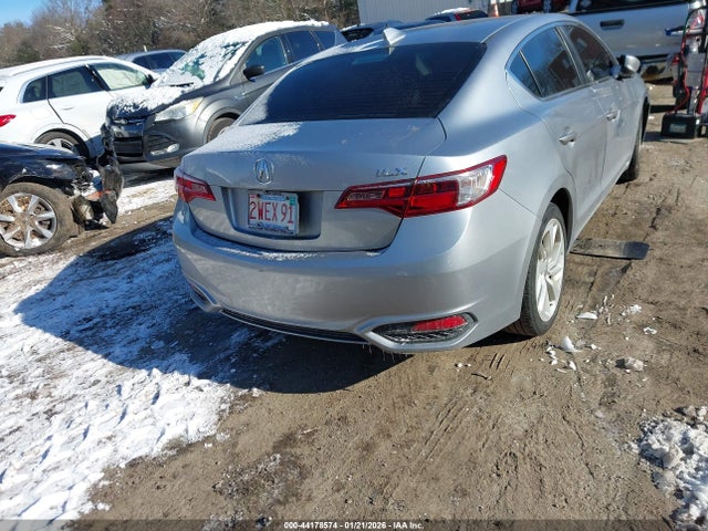 2018 ACURA ILX 19UDE2F3XJA007633 Photo 3