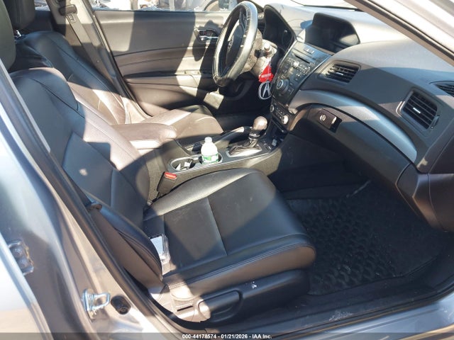 2018 ACURA ILX 19UDE2F3XJA007633 Photo 4