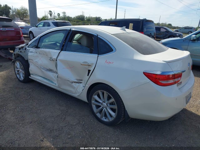 44178576 :رقم المزاد ، 1G4PS5SKXC4203717 vin ، 2012 Buick Verano Leather Group مزاد بيع