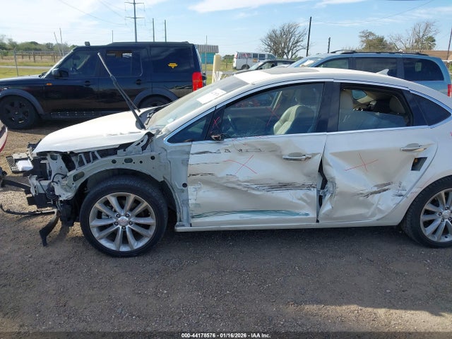 44178576 :رقم المزاد ، 1G4PS5SKXC4203717 vin ، 2012 Buick Verano Leather Group مزاد بيع