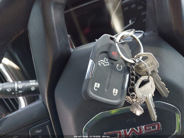44178596 :رقم المزاد ، 3GTP9EEL5LG286948 vin ، 2020 Gmc Sierra 1500 4wd  Short Box At4 مزاد بيع
