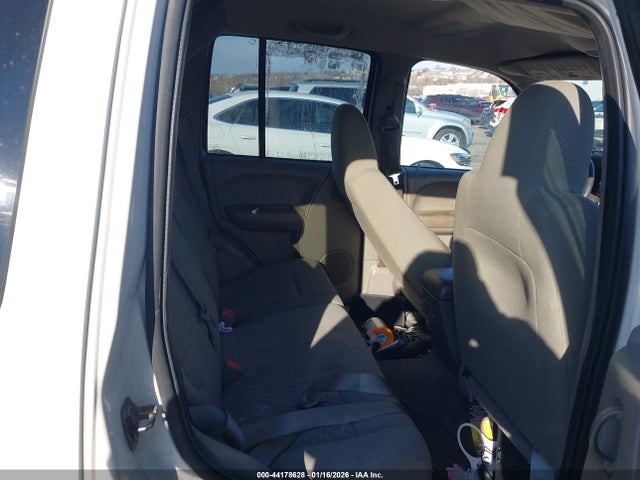 2005 JEEP LIBERTY 1J4GL48K05W509569 Photo 7