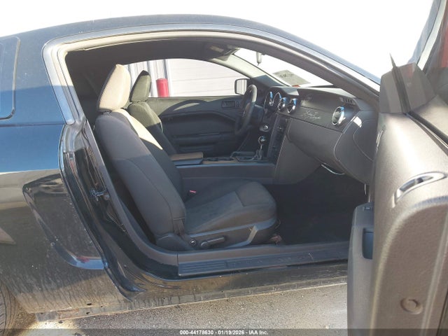 2005 FORD MUSTANG 1ZVFT80NX55135649 Photo 4