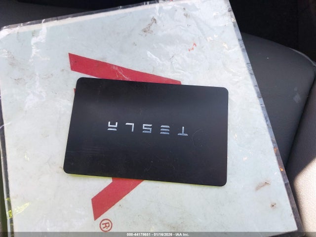 44178651 :رقم المزاد ، 7SAYGDEE3RA333334 vin ، 2024 Tesla Model Y Long Range Dual Motor All-wheel Drive مزاد بيع