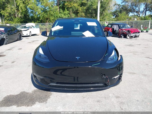 44178651 :رقم المزاد ، 7SAYGDEE3RA333334 vin ، 2024 Tesla Model Y Long Range Dual Motor All-wheel Drive مزاد بيع