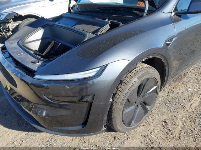 2026 TESLA MODEL Y 7SAYGDED1TF397423 Photo 5