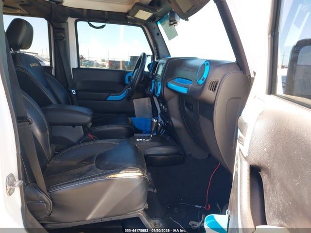 2014 JEEP WRANGLER UNLIMITED 1C4BJWEG8EL224685 Photo 4