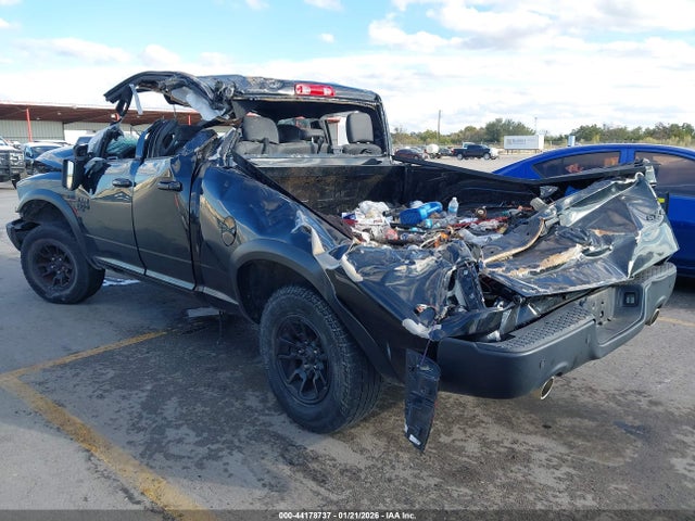 1C6RR7GT8MS577530 RAM 1500 Classic Warlock 4x4 6&#039;4 Box